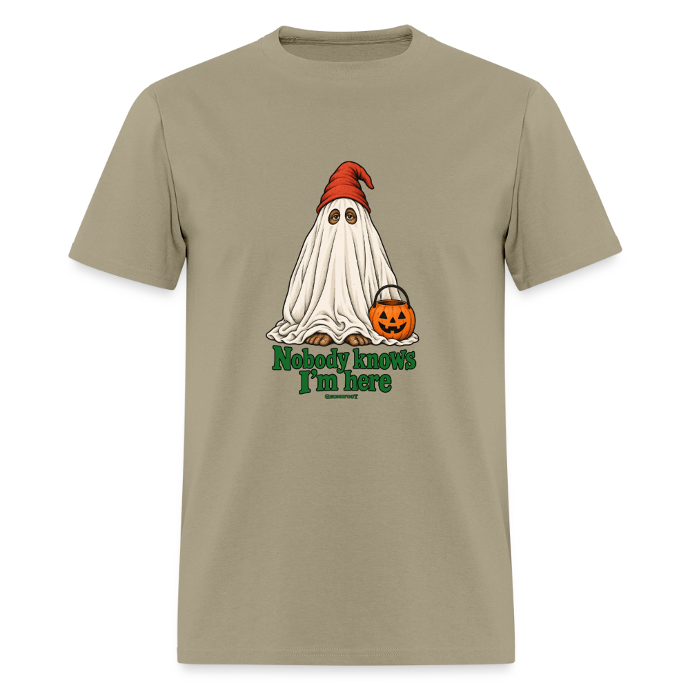 Nobody Knows I’m Here Ghost Gnomefoot Men's T-Shirt - khaki